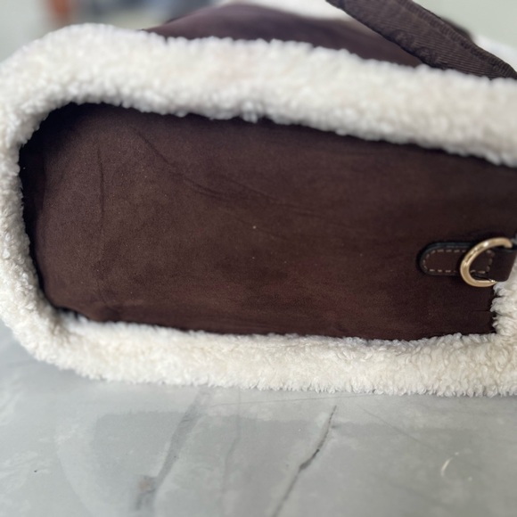 Guess Biscoe Tote Bag in Suede and Sheepskin - Picture 2 of 9